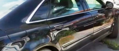 VIDEO/ Aksion si në filma, shikoni se si “Audi” i blinduar përplas policinë në Elbasan. Ata e qëllojnë 6 herë dhe…