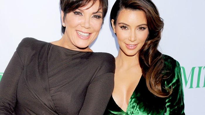 Mamaja e motrave Kardashian shkëlqen më shumë se vajzat (Foto)