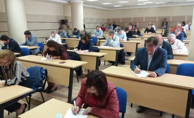 Konkursi për drejtor në spitale/ Kushtet që duhet të plotësoni dhe datat e testimit