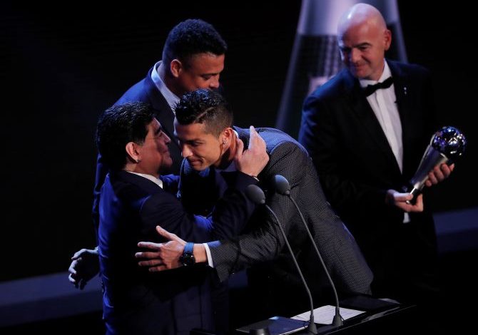 Maradona ‘trishtohet’ për Messin