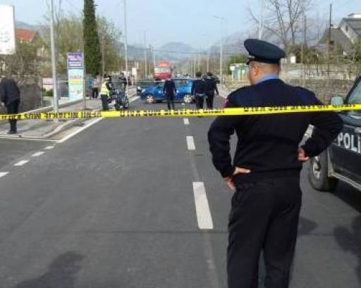 Aksident në Tiranë, autobusi i Kombinatit përplas të moshuarën