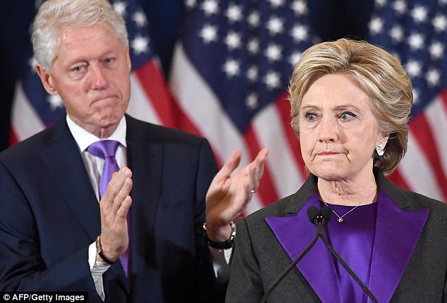 Bill Clinton, dy muaj pa folur me Hillary-n: Ja hodhi në kosh librin e fundit