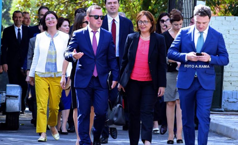 E PLOTE/ Debati brenda PD – Deputetët: Jo analizë nga ata që punuan kundër PD