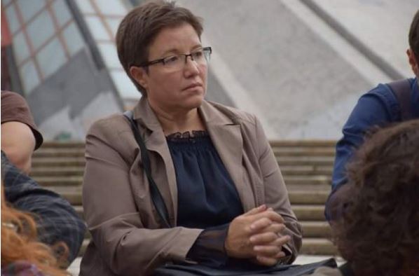 BRIZIDA GjIKONDIi: Hipokritë!