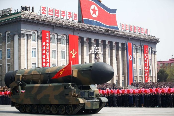 Koreja e Veriut rrit kërcënimin bërthamor, ndërsa Koreja e Jugut fushatë për paqe