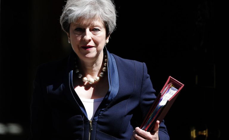 Theresa May: Ngacmimet seksuale në Parlament janë të patolerueshme
