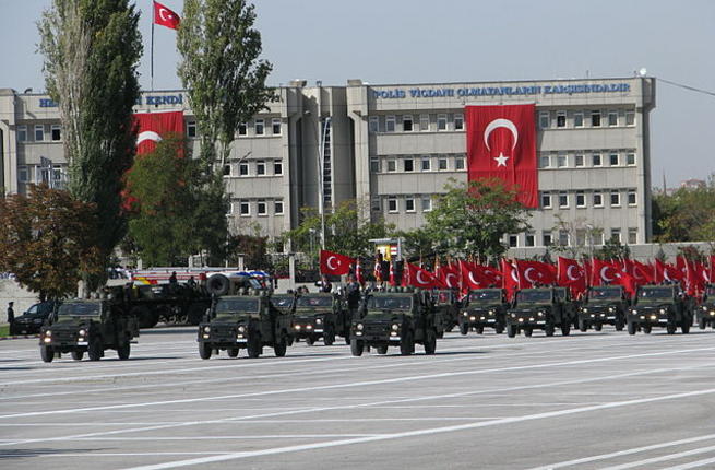 Pranga 49 personave në Turqi, dyshohet se kanë lidhje me ISIS