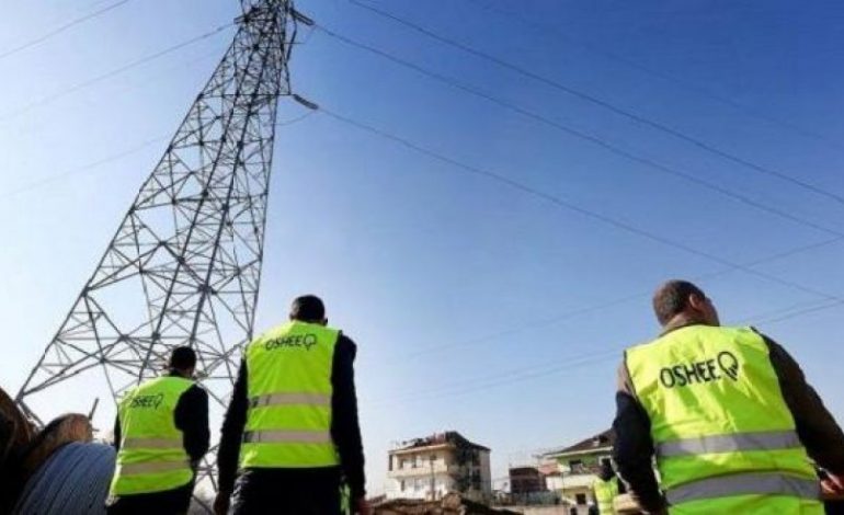 Gjysma e Tiranës pa energji elektrike ditën e nesërme