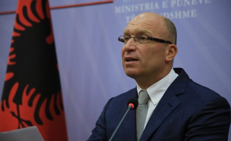 Ish-ministri Demiraj kujton policët e rënë në detyrë: Ende nuk është bërë drejtësi për ta