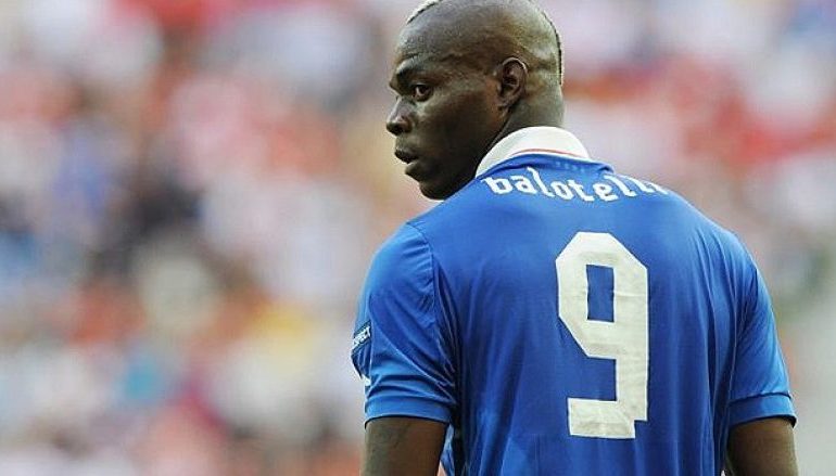 ‘Play Off’/ Ventura lë jashtë liste Balotellin