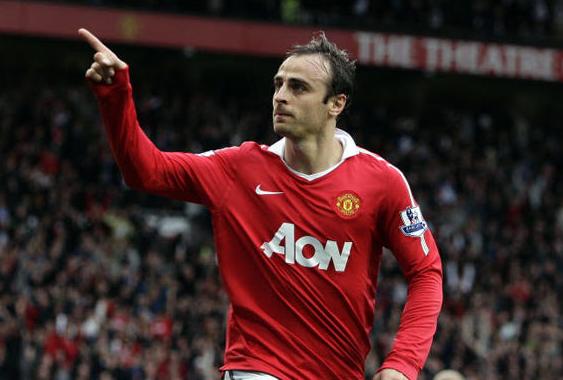 Berbatov: Messi është padron i futbollit, Ronaldo një m…