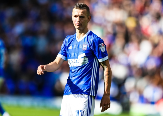 Celina i dhuron fitoren Ipswich-it, shënon supergol nga goditja e dënimit (VIDEO)