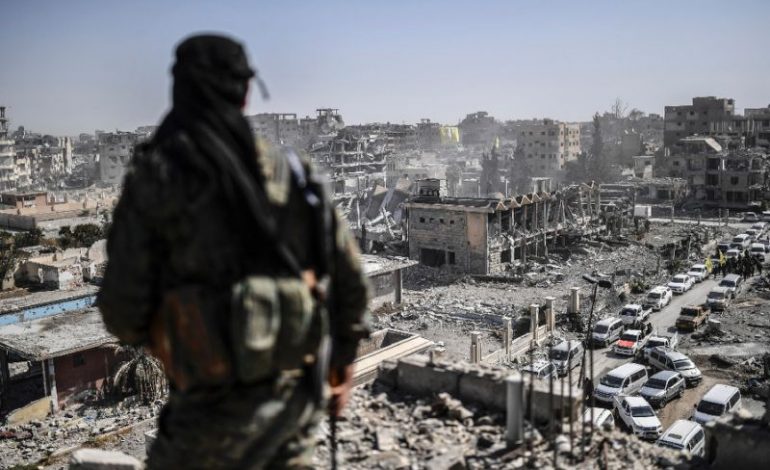 Pas tërheqjes së ISIS, zbulohen shumë varreza masive