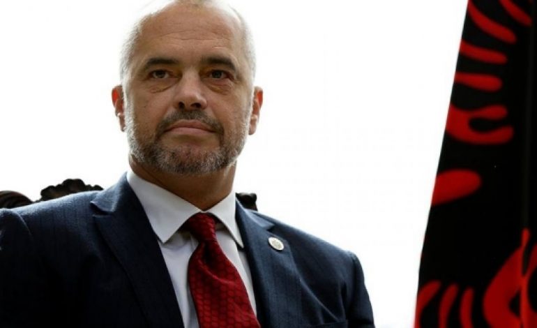 VETTINGU NE POLICI/ Agjentët e FBI dhe DEA vinë me “dorë të hekurt”