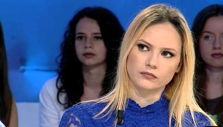 “TAHIRI”/ Reagoi si mbështetëse e së drejtës, aktoren Eni Janin e bëjnë edhe dashnore të…