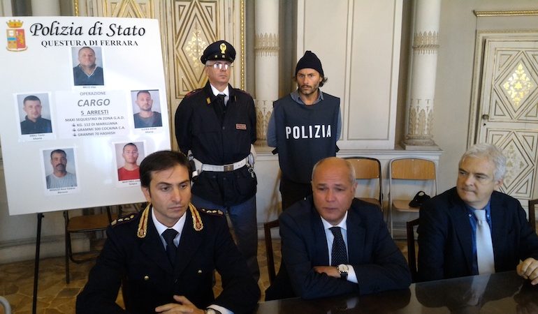 Spanjë/ Sekuestrohen mbi 100 kg lëndë narkotike, arrestohen 3 shqiptarë (EMRAT)