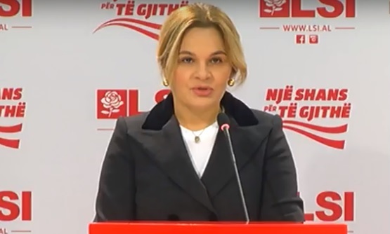 Monika Kryemadhi i bën apel qytetarëve: Ngrihuni të merrni në dorë frenat e vendit