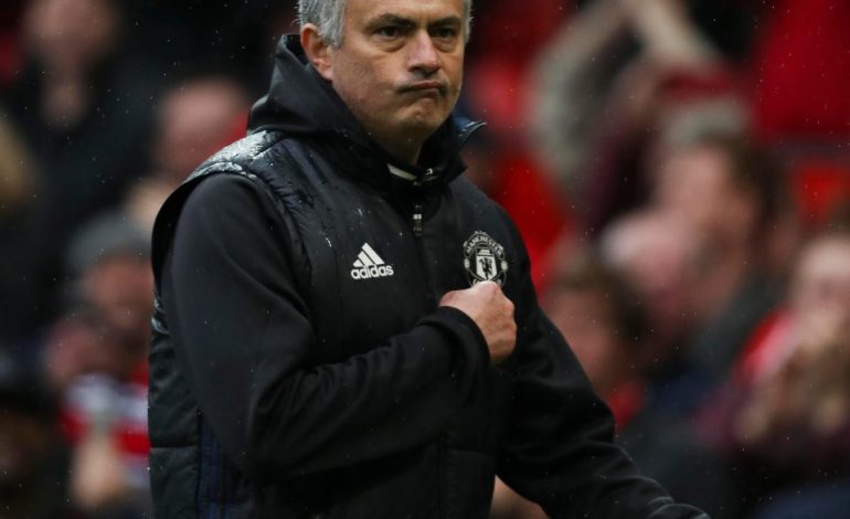 Manchester United “surprizohet” nga Huddersfield