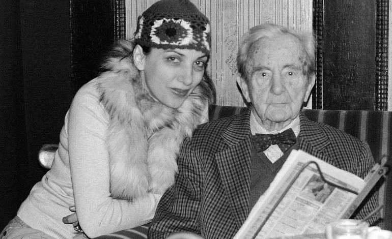 “SARAH” i Alfred Pezes: Një roman i pazakontë- muza e ndryshimit!