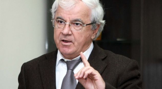 SPARTAK NGJELA: Pse dhënia e nënshtetësisë shqiptare Janullatosit, është një veprim i rëndë anti-historik?