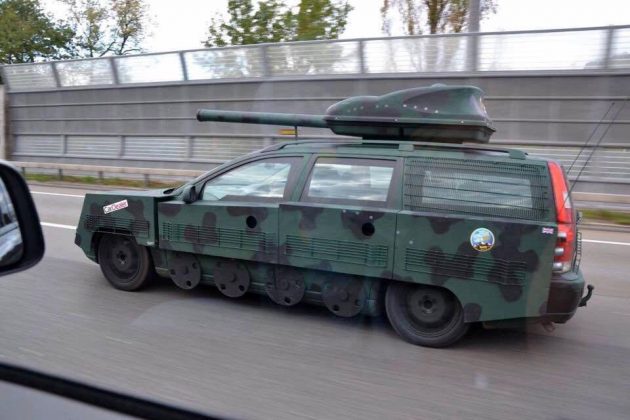Volvo e transformuar në tanke [Foto]