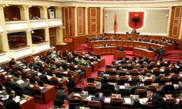 43 deputetët e Kuvendit të Shqipërisë që futën mallra pa doganë