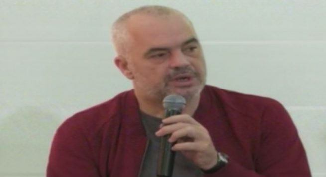 Vlorë/ Dëgjesë me prindër e mësues, Rama: Denonconi, bashkëpunoni me ne