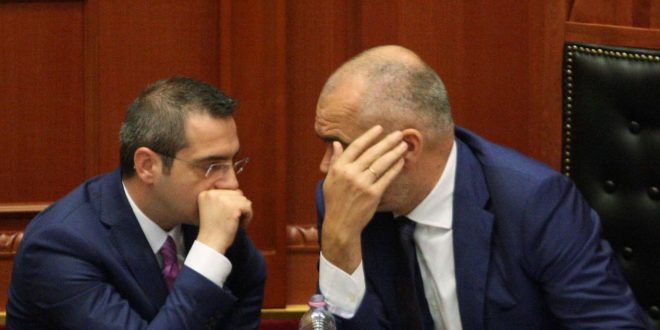 Tahirin e marrin në mbrojtje dhe qytetarët, kërcënojnë Ramën: Kujdes nëse e pëson Tahiri!