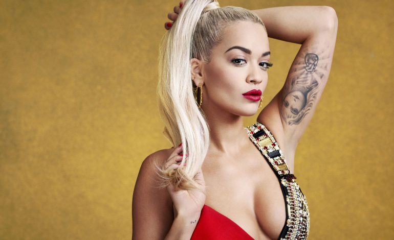 RITA ORA shfaqet ‘helmuese’. Ç’farë po përgatit?