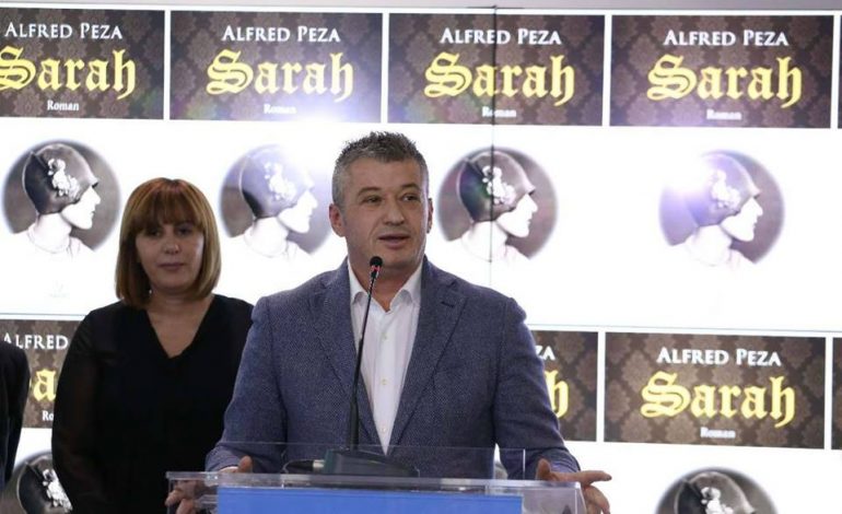 “SARAH”/ Provokimi i Alfred Pezës: Një grua, një publicist dhe një mbret për të ndryshuar Shqipërinë!