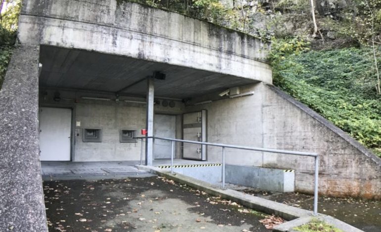 Bunkeri i fshehtë në Zvicër, ku miliarderët fshehin monedhën elektronike bitcoin