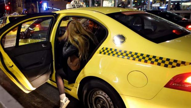 Tiranë/ Vajza merr taksi, shoferi i ofron seks me pagesë me një italian