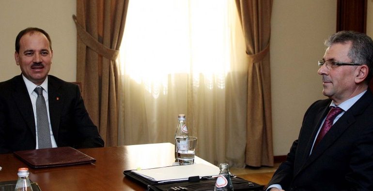 INTERVISTA/ Bujar Nishani zbulon provat që shantazhuan Visho Ajazin për të lënë postin