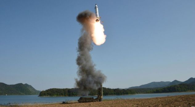 Ja ku shpërtheu raketa balistike që lëshoi Korea e Veriut