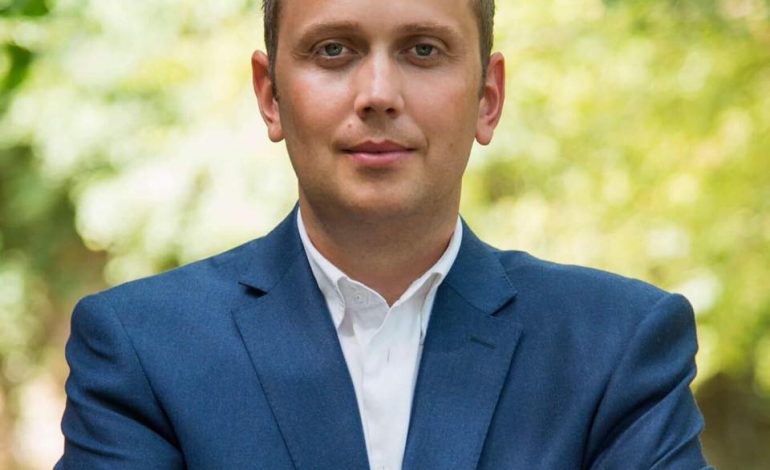 Emërohet drejtori i ri i portit të Shëngjinit, ja lidhja me ish-deputetin Arben Ndoka