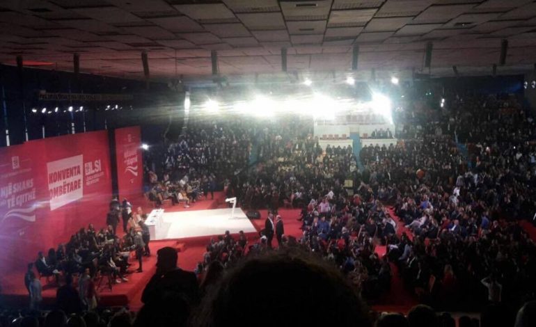 FOTO EKSKLUZIVE/ LSI mbledh konventën