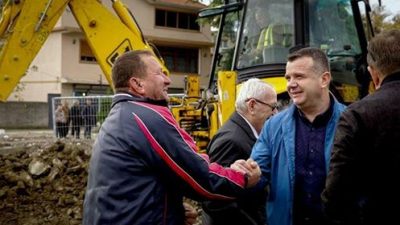 Balla mesazh nga Elbasani: Kemi nevojë për punë, jo për sharjet e Lulit dhe Saliut
