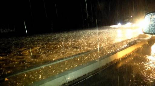 3 orë të bllokuar në autostradë, qytetarët: Po vdesim! Na ndihmoni…