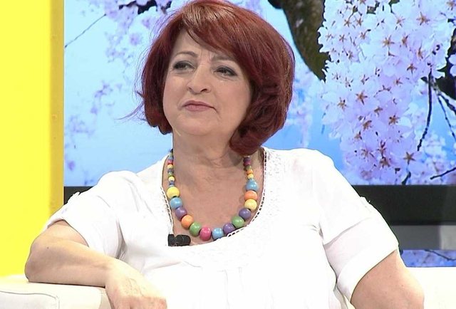 Befason këngëtarja shqiptare: Ngacmimi seksual është vlerësim, nuk t’i heq njeri pantallonat nëse s’do vetë