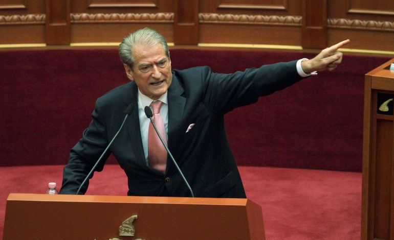 Akuzon Berisha nga foltorja e Parlamentit: Pse nuk flet Rama për 3 milion eurot?