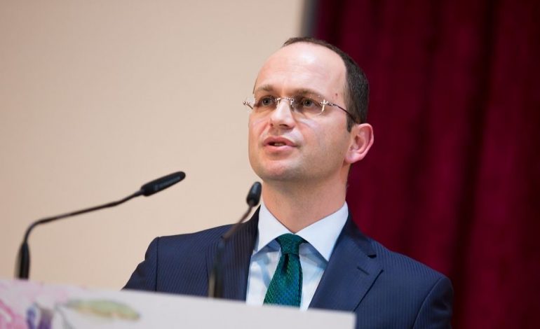 BLLOKIMI NE DOGANE/ Bushati, URGJENT në Kakavijë: Po komunikojmë me palën greke