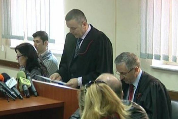 VETTINGU/ Kush është Adriatik Cama, prokurori i 21 janarit dhe Mark Frrokut. DOSJA