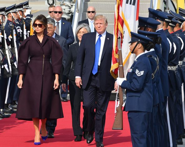 VIDEO/ “Injorim dhe përbuzje”, ja pamjet e presidentit Trump dhe Melanias që po thyejnë rrjetin