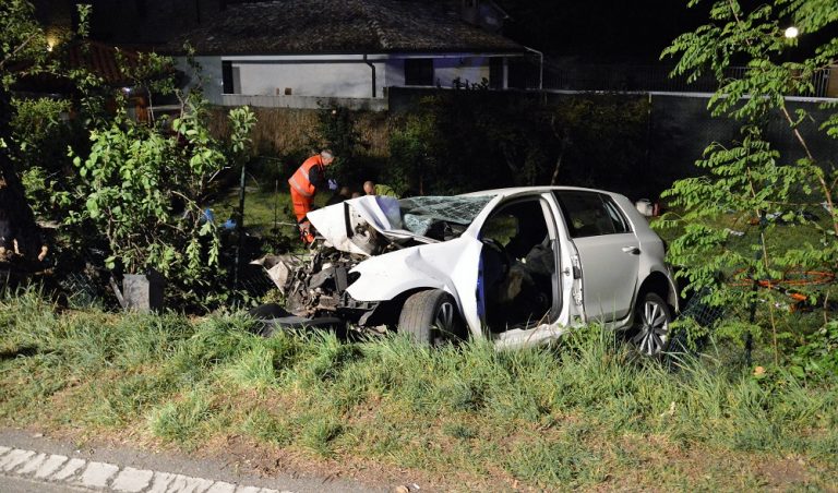 Aksident i rëndë në rrugën e Kombit, vajza në luftë me vdekjen
