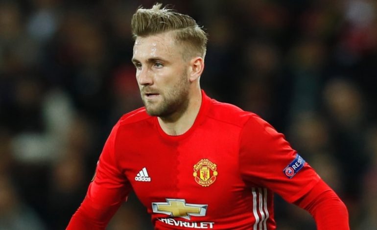 Luke Shaw vendos për të ardhmen