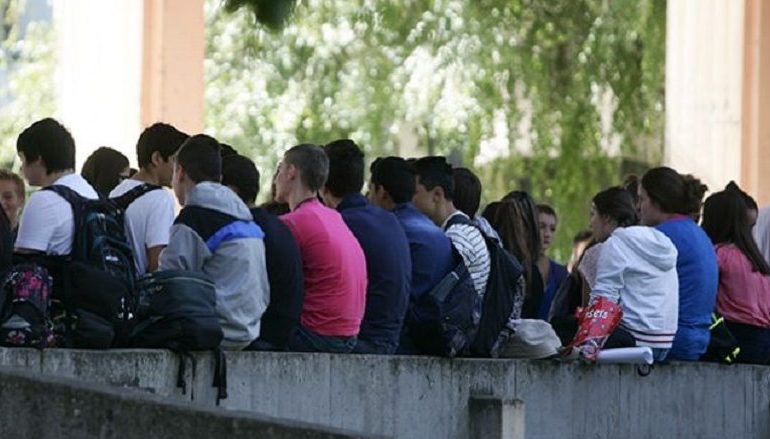SHIFRAT ALARMANTE/ Anketimi, 55% e fëmijëve 12-17 vjeç duan të braktisin Shqipërinë