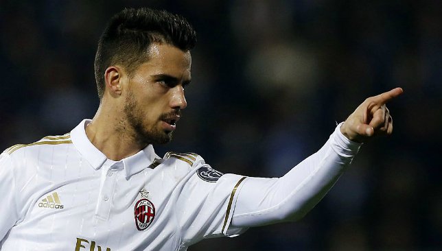 Milan dyfishon rezultatin, Suso shënon një gol të çmendur (VIDEO)