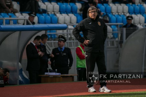 Luliano thuajse i shkarkuar, Sulejman Starova pritet të emërohet trajneri i ri i Partizanit