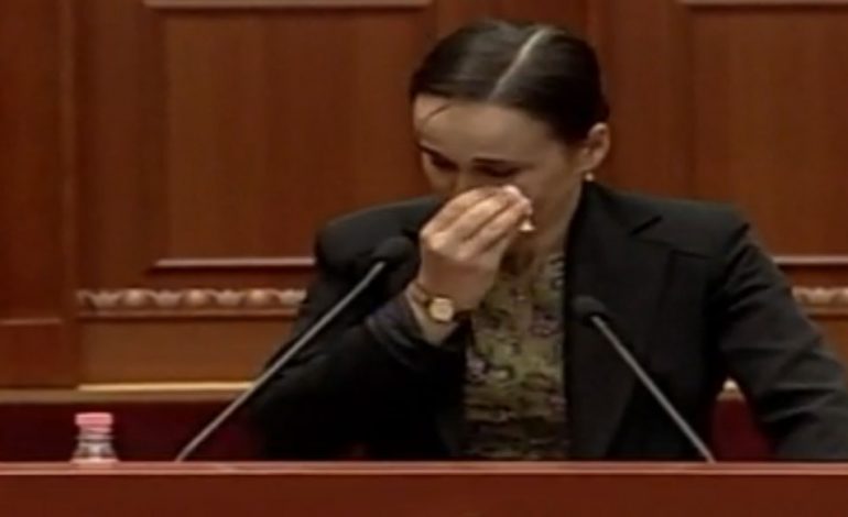 Gruaja që përloti parlamentin një muaj më parë, sot ka një thirrje për Ramën