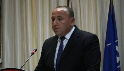 Gruaja e ish-drejtorit të SHIU-t Ylli Zyla, ortake me tregtarë polakë të armëve dhe municioneve